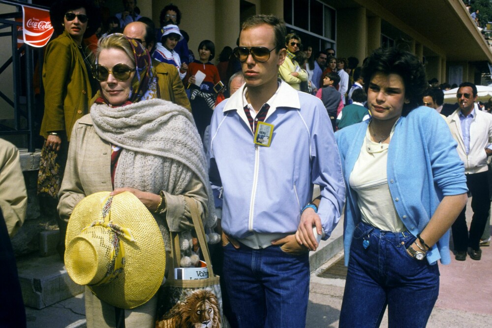 <b>BARNA TIL FYRSTINNE GRACE:</b> Fyrstinne Charlene, fyrst Albert og prinsesse Stephanie på Monte Carlo open i tennis i april 1982.
