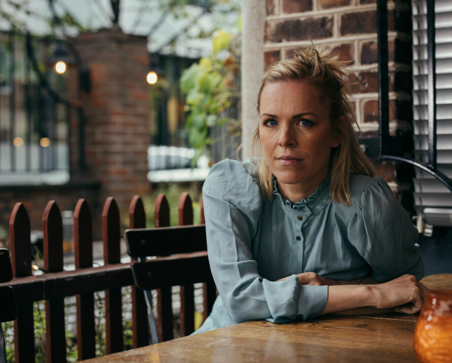 KAN JOBBE MED SYKDOMMEN: Marie Lunde kan jobbe som normalt med sykdommen, men går på medisin og følger et behandlingsopplegg.