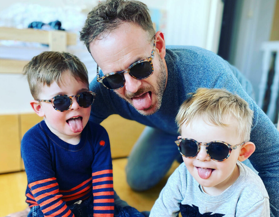 Mannen Ola (42) og sønnene Laurits (7) og Jæger (5) betyr mye for Marie i hverdagen.