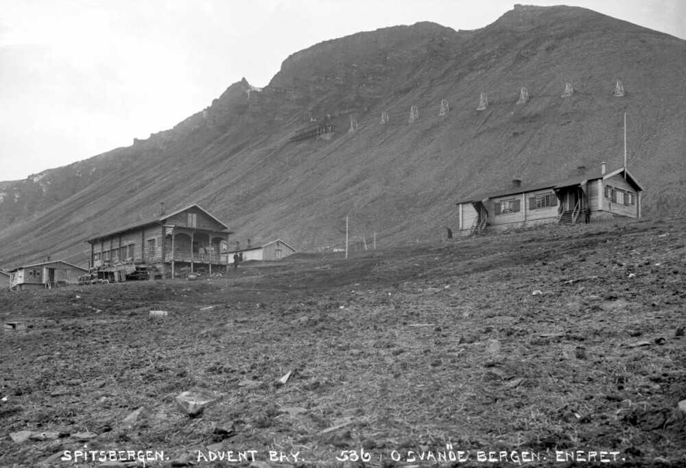 I FJELLSIDEN: Gruve 1, eller «Amerikanergruva» som den var kjent som, ligger i fjellsiden på nordsiden av Longyeardalen.
