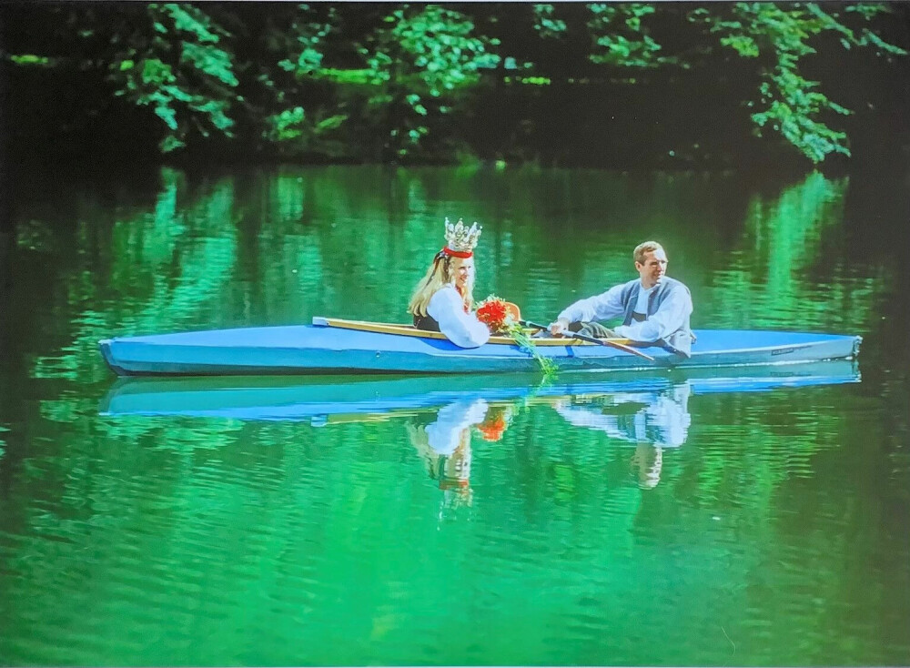 <b>ROMANTISK BRYLLUP:</b> Christine og Franz giftet seg i Bayern i 2002. Franz overrasket med en kano og rodde sin brud over den vakre innsjøen Thumsee til der bryllupsmiddagen ble holdt. Ekteparet hadde da allerede fått to av sine fire barn.