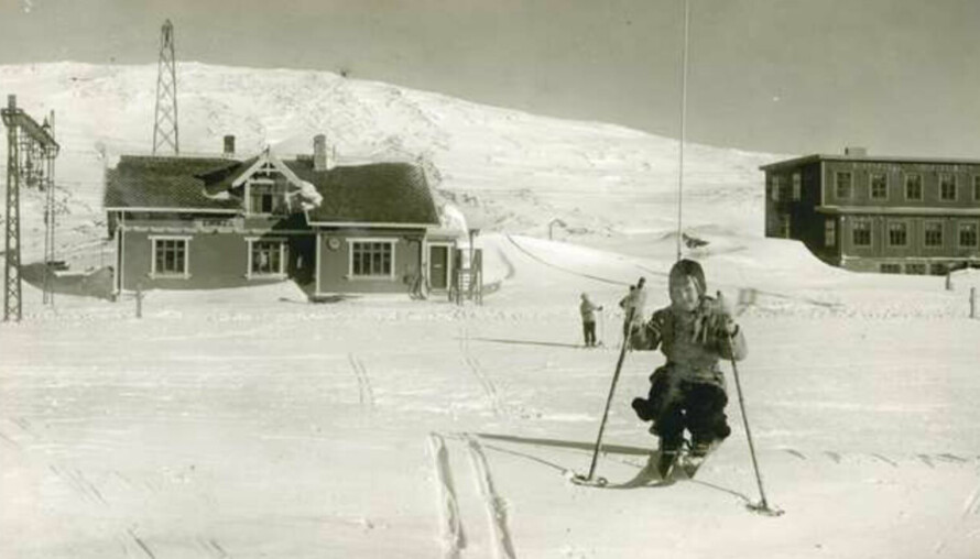 SPIONERTE: Marina Lie krysset grensen fra Sverige ved Bjørnfjell stasjon under dekke av å være Røde Kors-frivillig, og gikk rundt og lyttet til norske krigsfanger og hva de snakket om for å få kunnskap om forestående planer for angrep mot tyskerne.