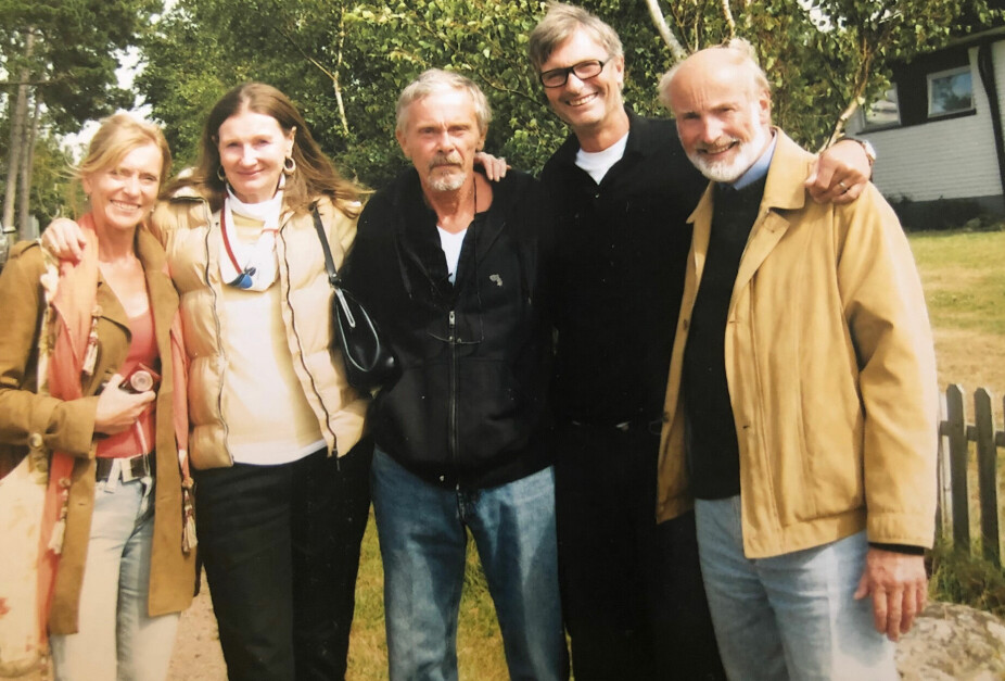 <b>FEMKLØVER:</b> Jan med sine svenske halvsøsken gjennom faren Finn, fra venstre Marie, Toril (født norsk), Bjørn, Manni og Jan.