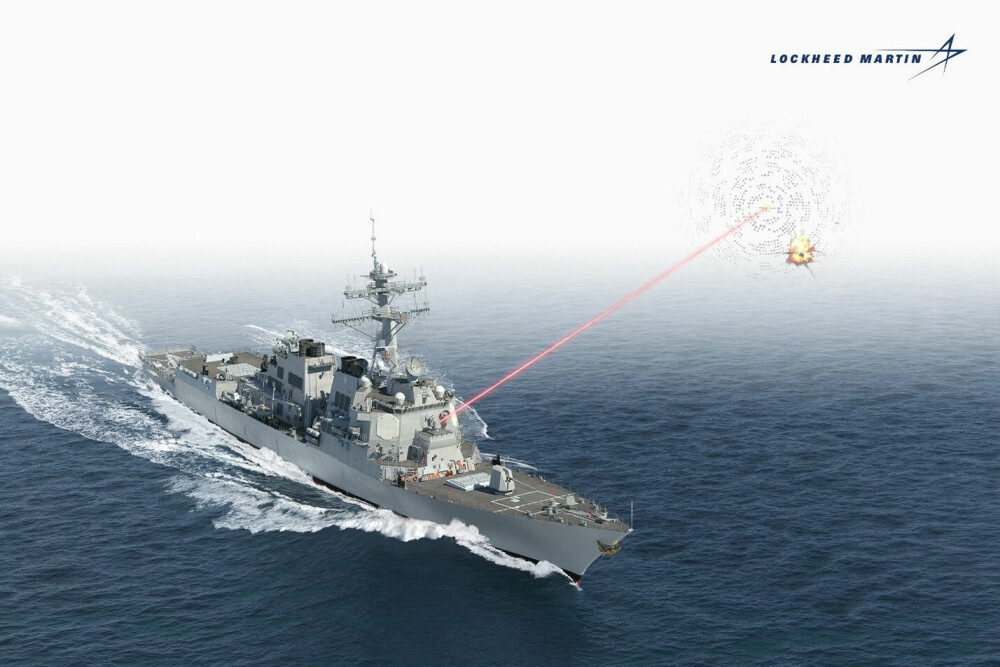 <b>HELIOS:</b> HELIOS-systemet <br/>blir en viktig del av skipets nær­forsvarssystem. I tillegg til ødeleggelsesmodus, kan laseren også brukes på lavere effekt til å blende motstand­erens målsøker­optikk. 