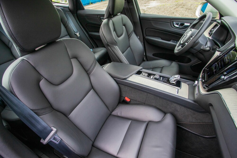 <b>BEHAGELIG:</b> Helt siden 140-serien har Volvo vært de beste på seter og sittekomfort. Selvsagt stemmer det i XC60. 