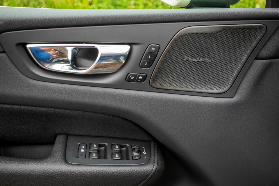 NØKTERN: God finish, men uten de store designfaktene i Volvo.