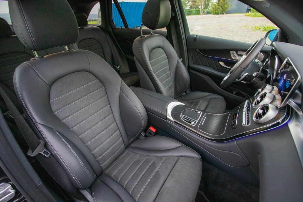 <b>STRAM:</b> Også Mercedes kan dette med seter og sitte­stilling, og føles mer kompakt fra førerplass.