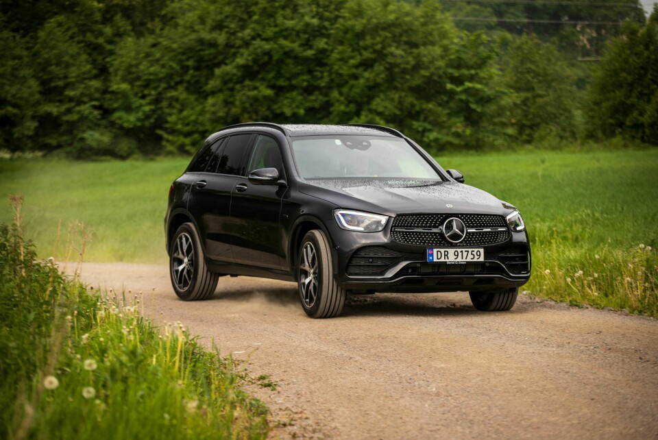 DYNAMISK: Permanent 4WD gir Mercedes mer livlige veiegenskaper på løst eller glatt underlag. I det daglige merkes liten forskjell.