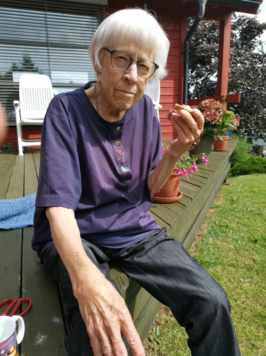 GODT EKSEMPEL: Kari var oppegående og klar hele livet. – Mor ga meg aldri dårlig samvittighet. Det er noe jeg prøver å etterleve i forhold til egne barn, sier Astrid.