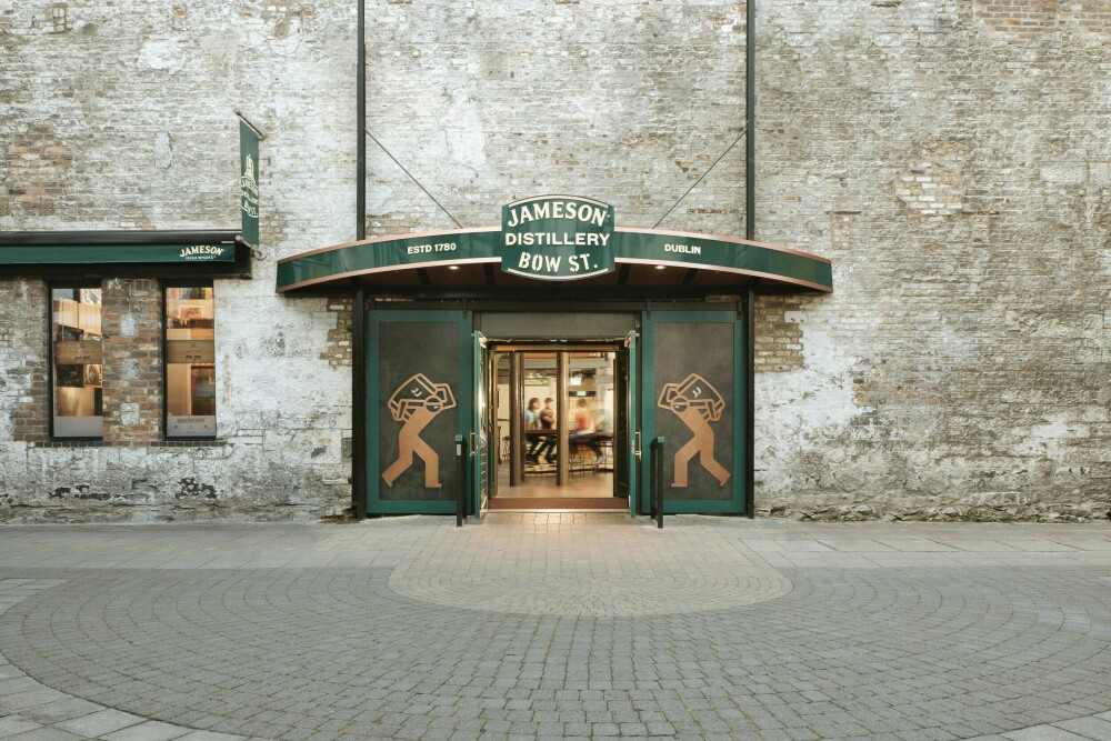 <b>MEST KJENT:</b> De fleste assosierer antakelig irsk whiskey med Jameson. Destilleriet startet i Bow Street i Dublin i 1780, men Jameson flyttet produksjonen til Cork på 70-tallet. 