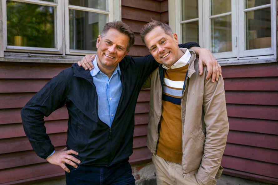 HARALD STOLTENBERG: Robert og tvillingbroren Harald har skrevet boka «Turbotvillingene og den store kanonballkampen» sammen. – Fordi man er brødre så krangler man veldig mye, men når vi skrev denne boka så hadde vi det egentlig mye hyggeligere sammen, smiler Robert.