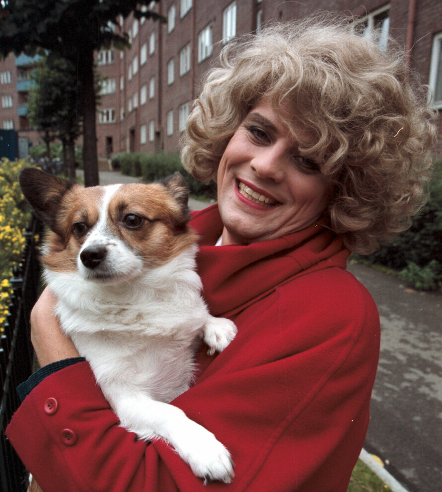 LINDA OG TOMMY: Mange husker godt den litt frynsete Linda Johansen som likte å fôre hunden Tommy med fyrstekake. Robert tenker av og til på hvordan det har gått med den tidligere Miss Vesterålen i Tertitten borettslag.