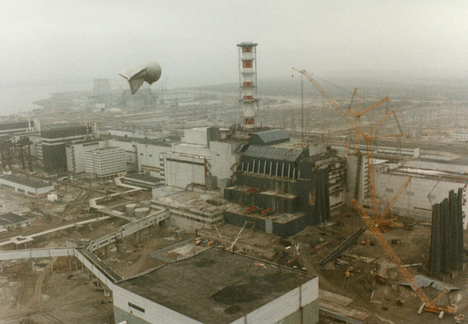 <b>RUIN:</b> Et luftfoto av kjernekraftverket i Tsjernobyl viser ødeleggelsene. Men ringvirkningene av jobbuhellet var langt verre og større. 