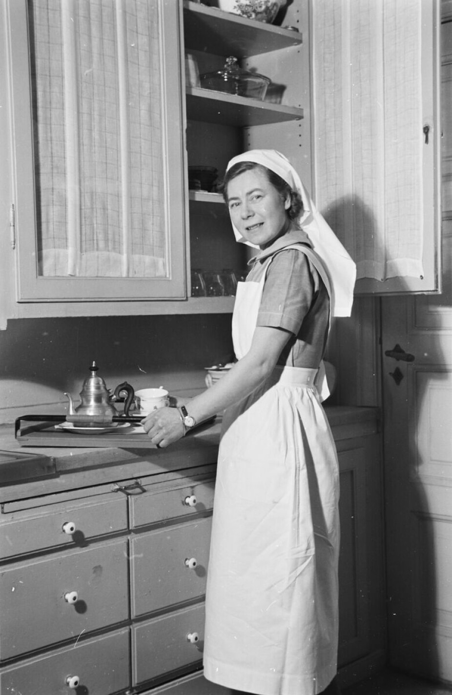 <b>HUSMORVIKAREN:</b> Hvis mor ble syk og ikke kunne ta seg av sine daglige plikter, dukket husmorvikaren opp.