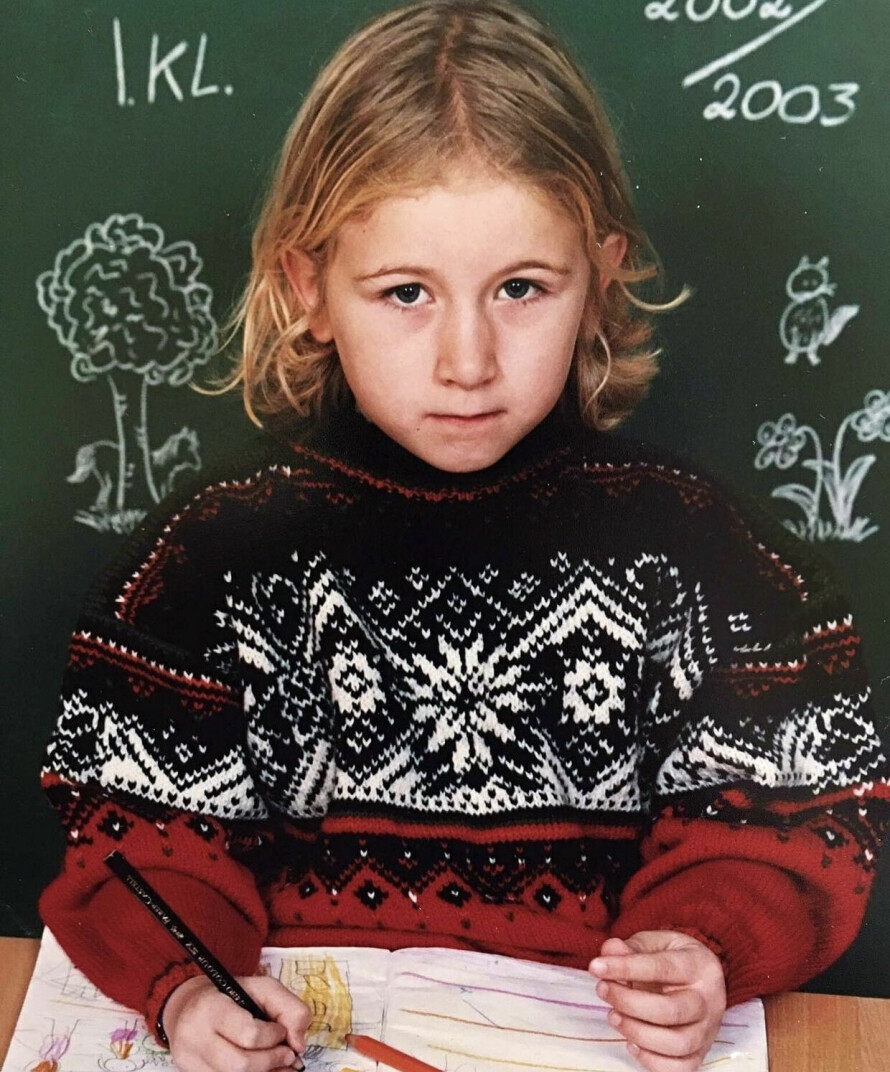 BEGYNTE TIDLIG: Heddas førsteklassebilde. Bare noen få år senere, som niåring, begynte selvskadingen.