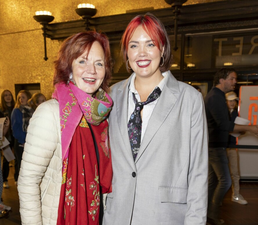 BESTEVENNINNER: Malin Nesvoll sammen med bestevenninnen Mari Maurstad.