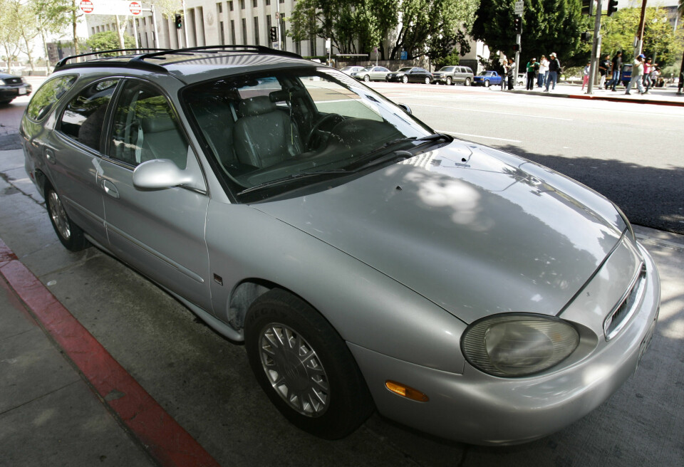 DRAPSVÅPEN: Denne bilen ble kjøpt inn av bestemødrene og solgt like etter at Kenneth McDavid ble overkjørt av en ukjent sjåfør. Da politiet klarte å spore opp bilen, fant de rester av offerets DNA under bilen.