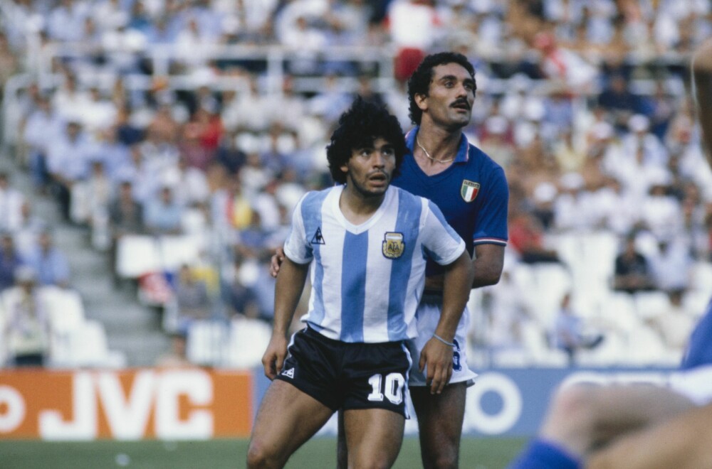 <b>I BAKLOMMA:</b> Aldri har et navn vært mer misvisende: Claudio Gentile har et etternavn som betyr snill og vennlig på italiensk. Men han feide ned Diego Maradona 23 ganger i VM-kampen i 1982.