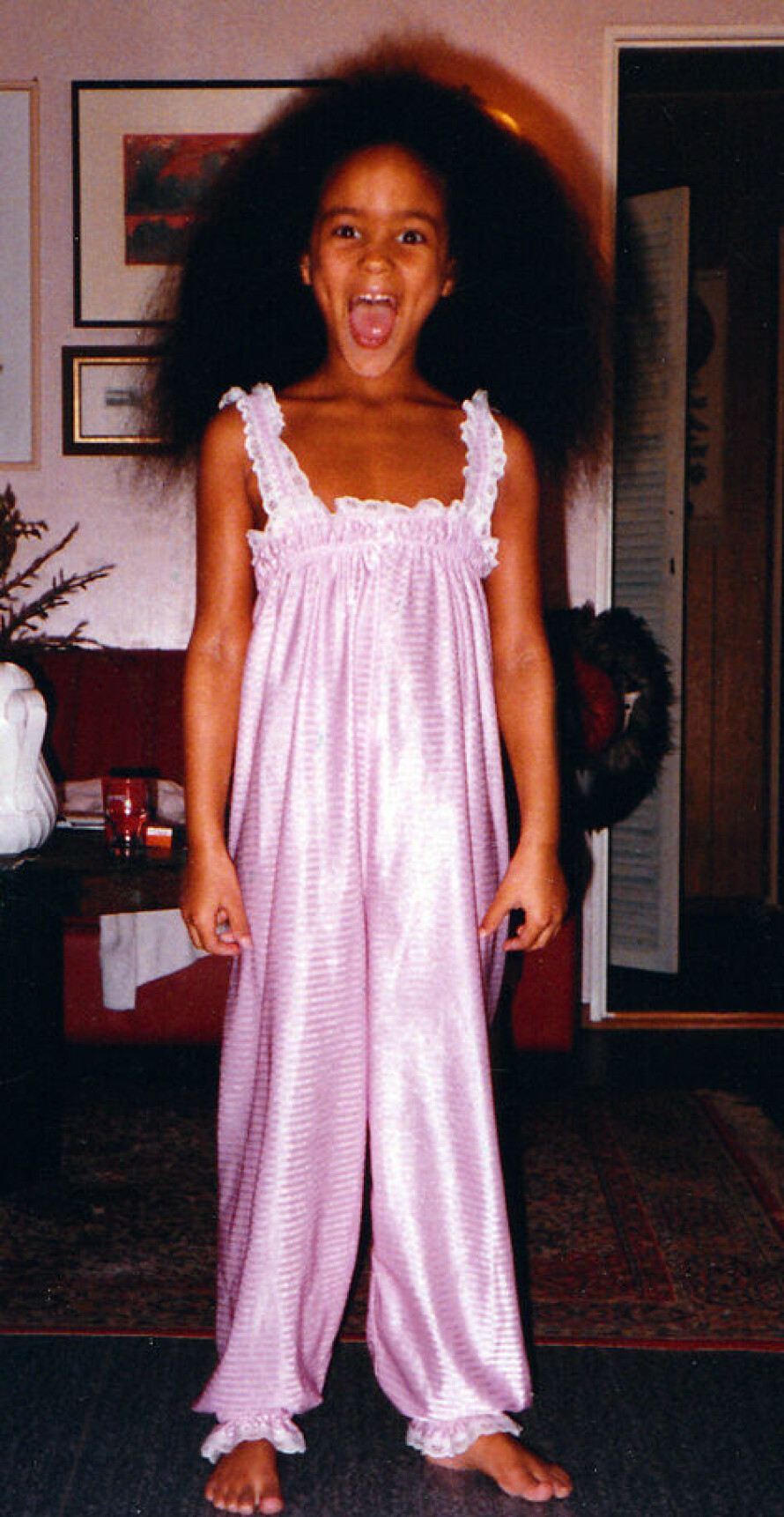 FØLTE SEG ANNERLEDES: Selv om Haddy kjente på utenforskap, har hun mange gode barndomsminner med familien.