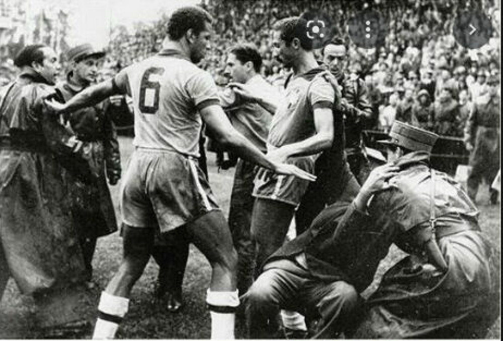 <b>SLAGMARK:</b> Før Brasil ble kjent for sambafotball og begynte å rade opp VM-titler, var de involvert i et par harde bataljer. Etter tapet for Ungarn i 1954 fortsatte slåsskampene helt inn i garderoben. 