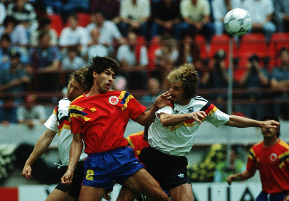 <b>GENTLEMAN:</b> Andrés Escobar i aksjon mot Vest-Tyskland i VM 1990. Fire år senere var Colombia en av favorittene, og Escobar på vei til storklubben Milan. 
