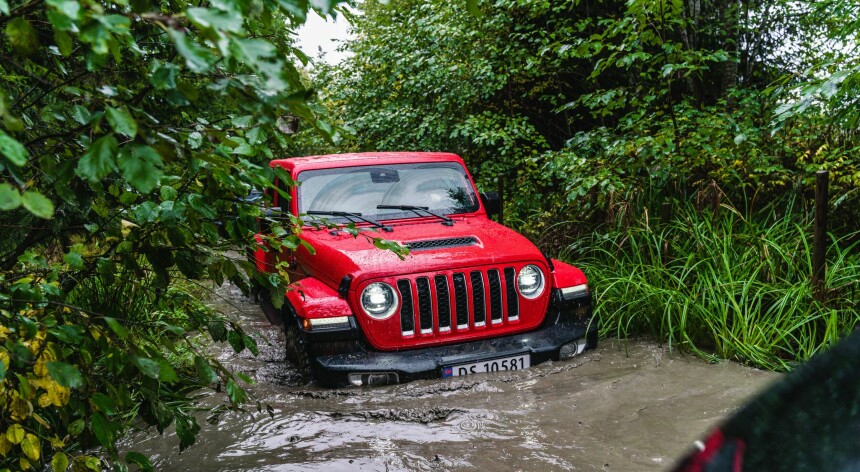 Ut i gjørma med Norges kuleste pickup