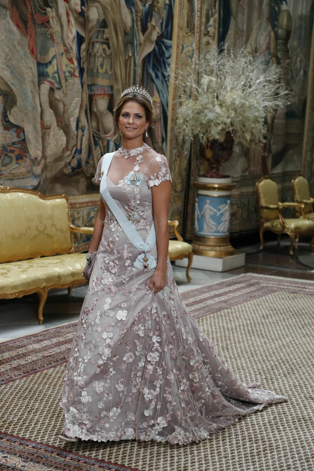 <b>            VIL BLI SAVNET:</b> Prinsesse Madeleine er alltid en av de mest velkledde under den to dager lange Nobel-festen i Sverige. Her under kongeparets middag for prisvinnerne i 2019.