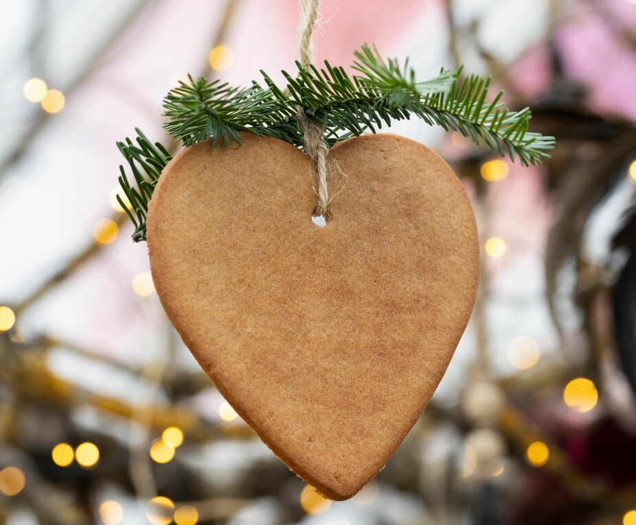 <b>EKTE VARE:</b> En pepperkake henger alltid på juletreet hjemme hos Finn og ektefellen Knut i Horten.