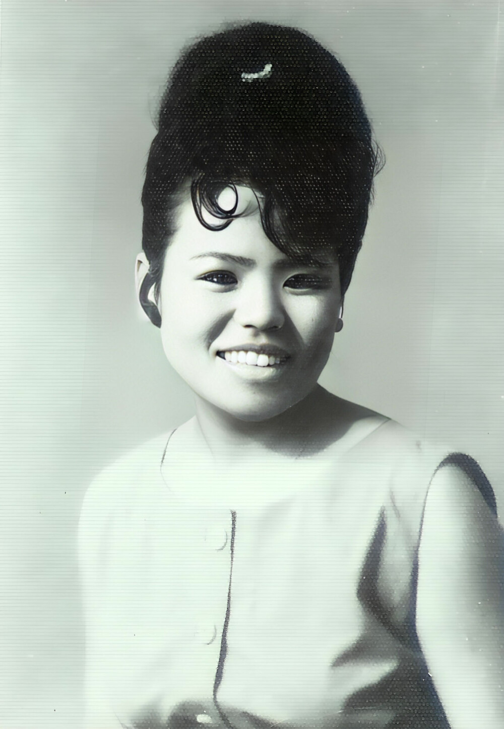<b>BEVISET:</b> Dette er Marianns yndlingsbilde av moren Myong som ung. På dette og de andre bildene hun sendte henne, så Mariann med én gang likheten og innså at det virkelig var hennes mamma som hadde tatt kontakt etter 55 år. 