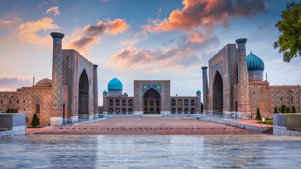 <b>USBEKISTAN:</b> Erobreren og herskeren Timur Lenk gjorde Registan-plassen i Samarkand til sentrum i Timuride-dynastiet.
