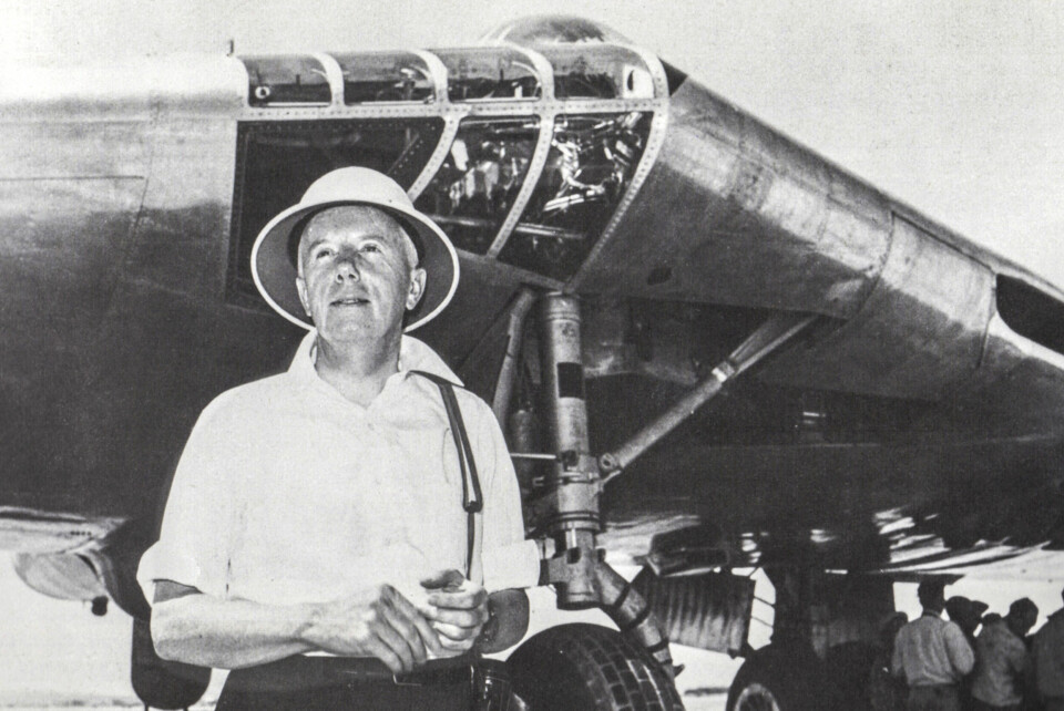 MENTE ALVOR: Under og rett etter 2. verdenskrig konstruerte Jack Northrop flere flygende vinge-prototyper, og var nær ved å få satt dem i masseproduksjon. Her i 1946 med XB-35 etter modellens første flytur.