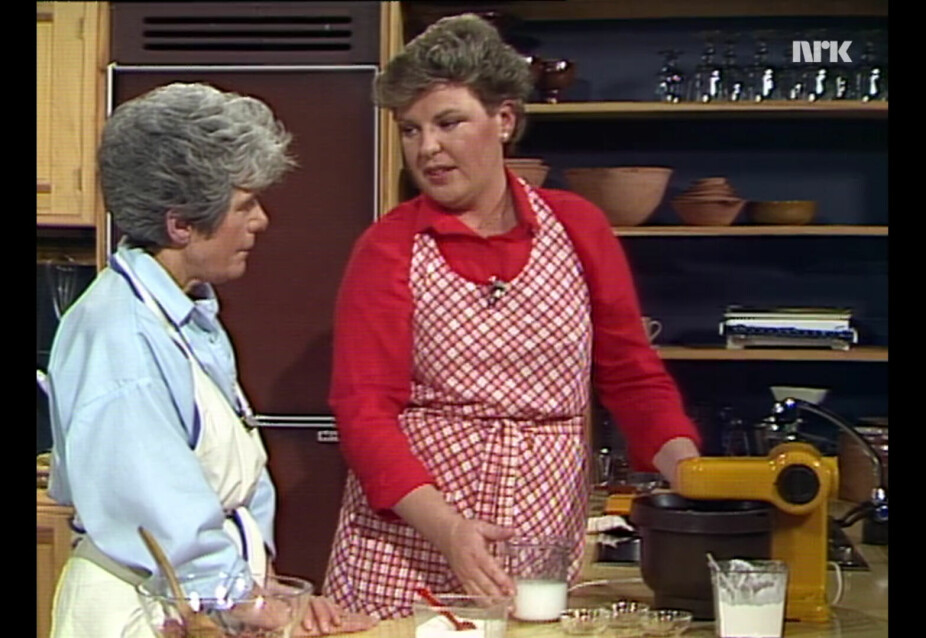 <b>FJERNSYNSKJØKKENET:</b> Christer hadde Wenche som TV-forbilde som barn, mens Wenche hadde Ingrid Espelid Hovig. Her under en opptreden i «Fjernsynskjøkkenet» i 1986.