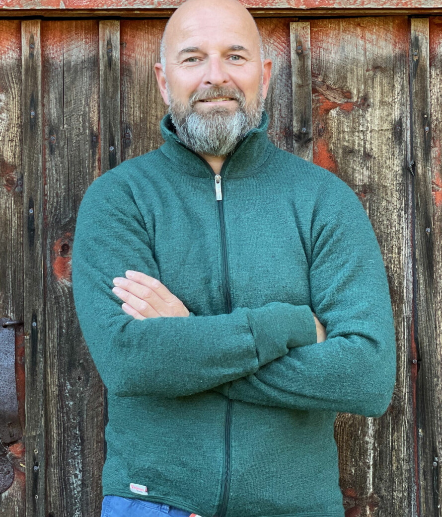 ULLJAKKE: Test av Woolpower Full Zip Jacket 400. Passer godt som mellomlagsjakke til kjølige dager eller som en ekstra varmejakke når man sitter på post eller når man tar en pause.