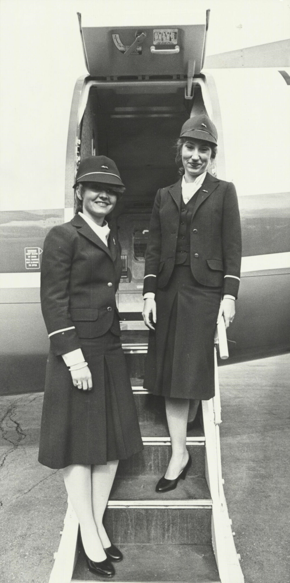 <b>KABINANSATT:</b> Flyvertinnen Peggy gjorde seg bemerket i to av Norges mest kjente flyselskaper. Hun dannet fagforeninger og passet på at alle ble organisert.