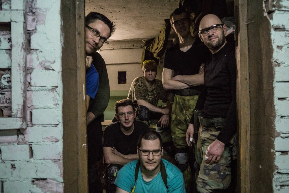 <b>ALLE LAG:</b> Partisan-deltagerne i militærklubben REZERV representerer alle lag av befolkningen. 
