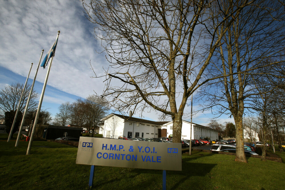 <b>KVINNEFENGSEL:</b> I Cornton Vale fengsel satt Adam Graham/Isla Bryson varetektsfengslet blant andre kvinner i påvente av at voldtektssaken kom for retten.