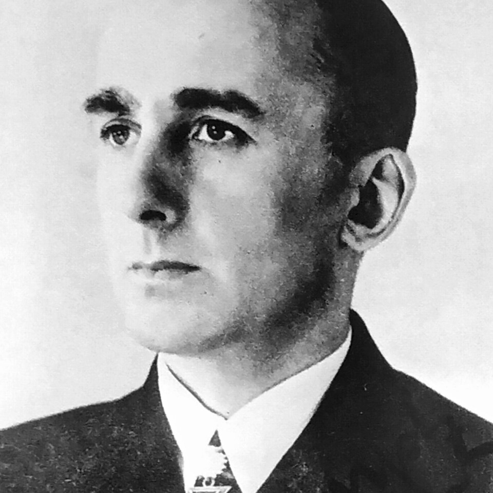 NEKTET PLENT: Den tyske øykommandanten Gerhard von Kamptz hadde ordre om å ikke overgi seg til noen andre en britene, men de var ikke interessert.