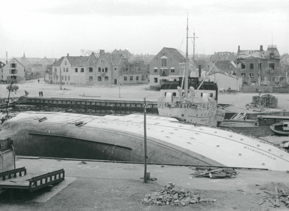 BOMBET I STYKKER: Rønne på Bornholm ble bombet sønder og sammen under de russiske luftangrepene i mai 1945