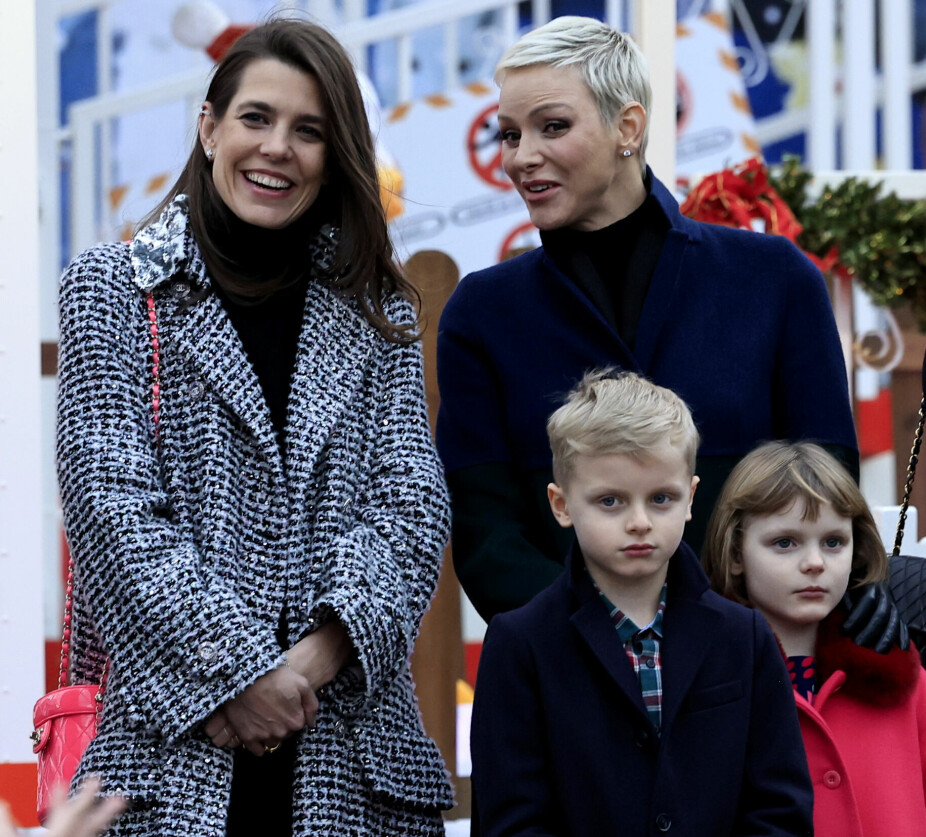 <b>GOD STEMNING:</b> Monacos førstedame virket i godt humør da hun deltok på et arrangement sammen med Charlotte Casiraghi, datteren til prinsesse Caroline.