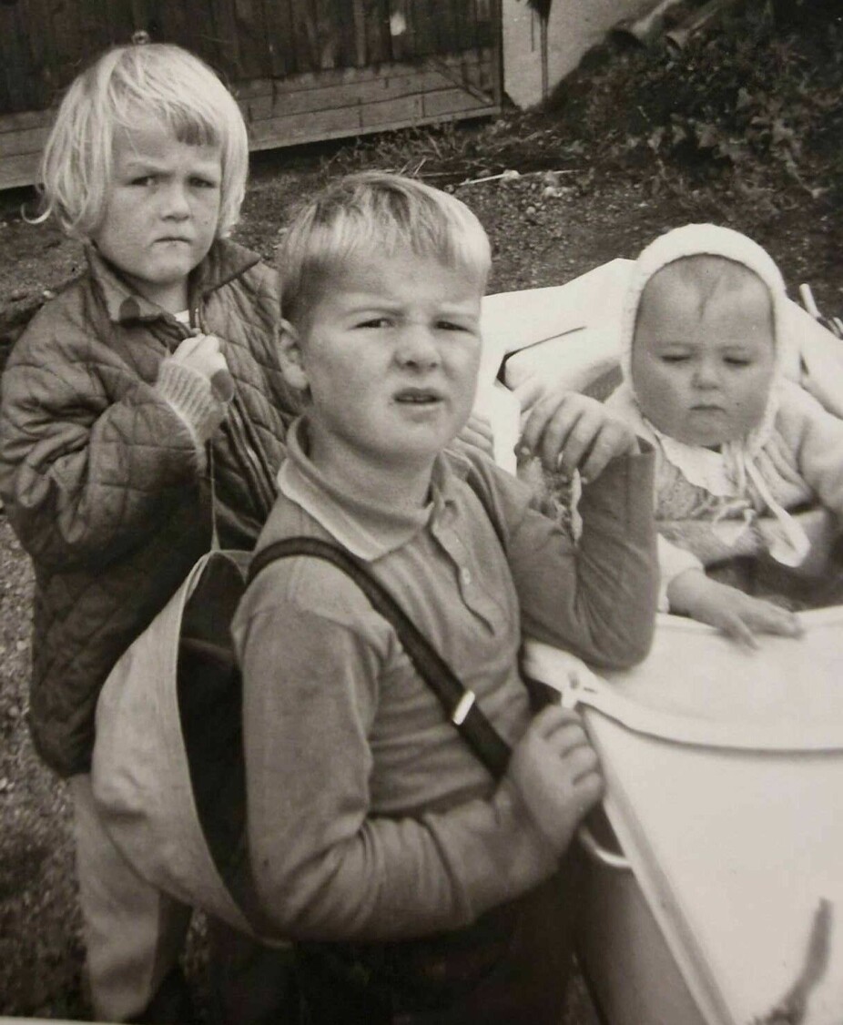 <b>BARNDOM: </b>Trond Moi som barn og ung gutt i Kvinesdal. Her med søster Torun og broren Bjørn Arnfinn.