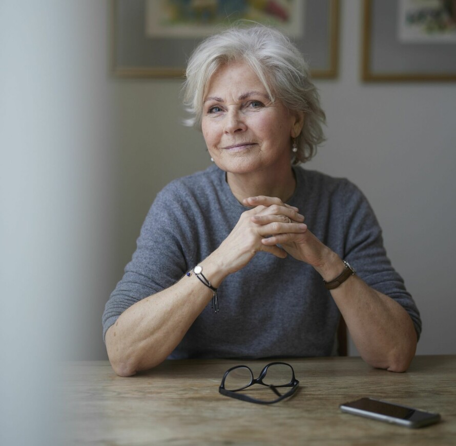 PÅ KJØKKENET: – Vi satt ofte her og pratet – helt til han kom på sykehjem, forteller enken.