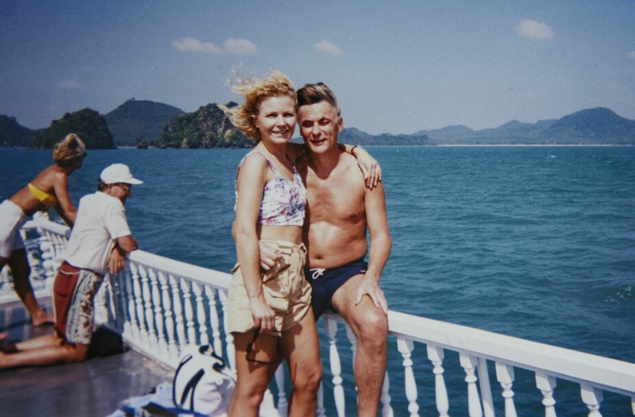 <b>GODT LIV:</b> – Vi hadde et veldig godt liv sammen. Dette bildet er tatt i Thailand like før vi giftet oss i 1999, forteller Karianne.