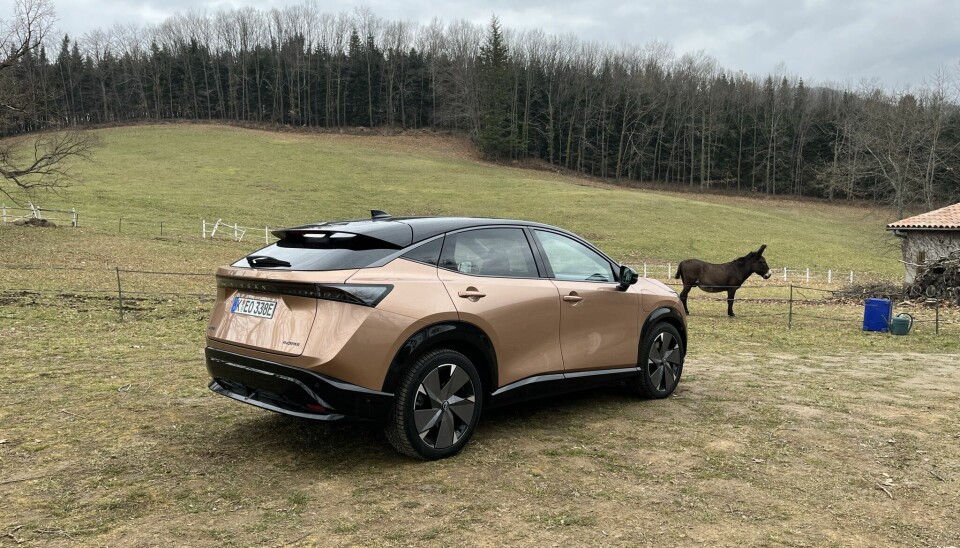 LEVERING: Som mange andre bilprodusenter er også Nissan forsinket med leveringene. 584 Ariya er levert så langt. Det har tatt lengre tid å få opp produksjonen enn forventet, som følge av pandemien, men Nissan Norge forventer en god økning fra mars/april og fremover.