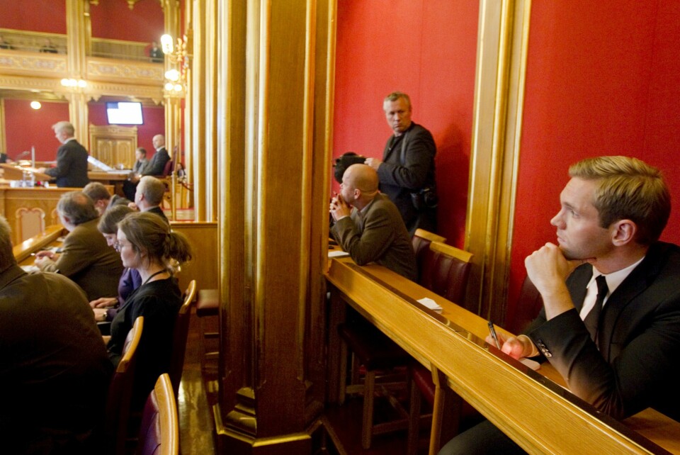 STERKE INNTRYKK: «Åsted Norge»-programlederen har fulgt mange rettssaker gjennom karrieren, men han unngår så godt det lar seg gjøre å se åstedsbilder. Her i dyp konsentrasjon under en rettssak i 2010.