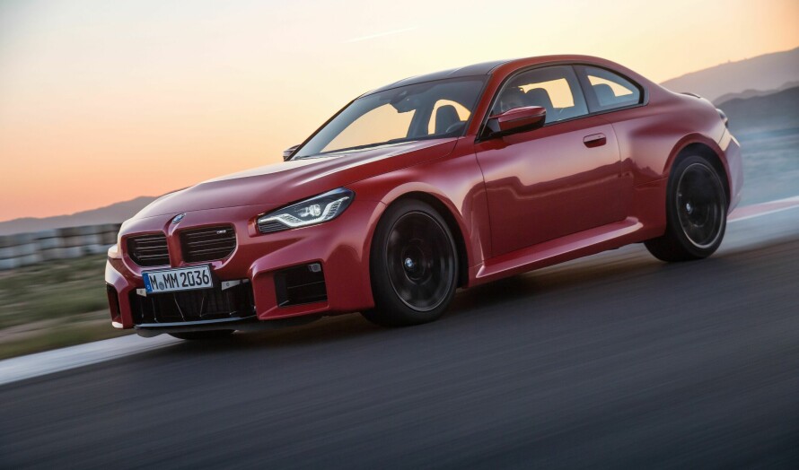 SPORTSMASKIN: M2 er en 4,6 meter lang bakhjulsdrevet sportsmaskin med 460 hestekrefter og tilnærmet perfekt 50:50-vektbalanse.