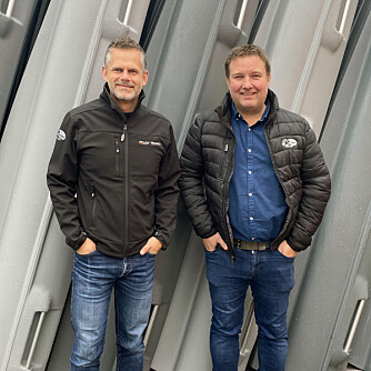 <b>SATSER:</b> Chris Haarbye (til venstre) og Reidar Gjølstad har lang erfaring fra Eker Design og Hydro­lift. Nå står de bak nysatsingen på River Boats. 