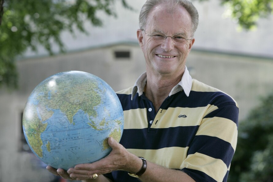 VANVITTIGE OPPLEVELSER: Han har vært på «afternoon tea» med en MI6-agent i London, han har vært på slottsgalla, han var den som fortalte Jens Evensen om at Arne Treholt var arrestert for spionasje, han har vært fengslet to ganger – og vært døden nær i flere kriger. Historiene fra Einars liv er mange.