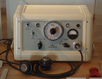 <b>FINT NAVN:</b> «Konvulsator» ble det formelle navnet på elektrosjokk-maskinen, denne fra 1960-tallet i Tyskland.