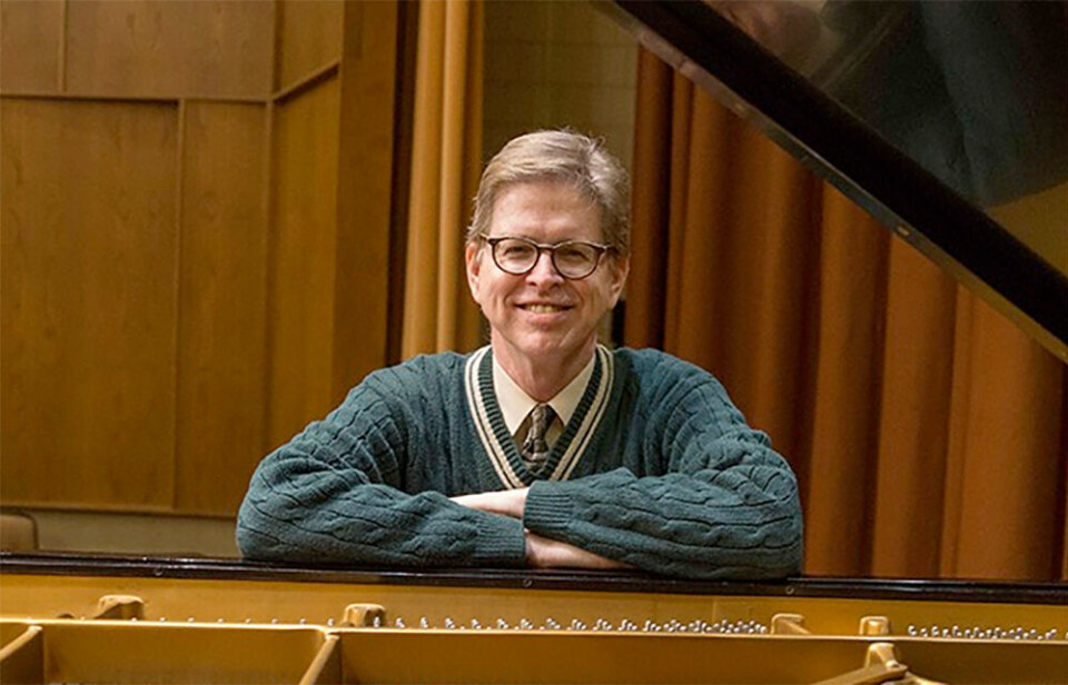 LØFTET MORALEN:– Steinways krrigspianoer ga soldatene et kjærkomment avbrekk fra krigens grusomheter, forteller professor Garik Pedersen ved Eastern Michigan University.