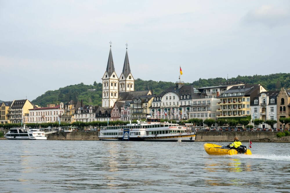 <b>TURISTPERLE:</b> Boppard er blant de mest kjente stedene langs Rhinen. Ikke mange har opplevd det fra en jolle. 